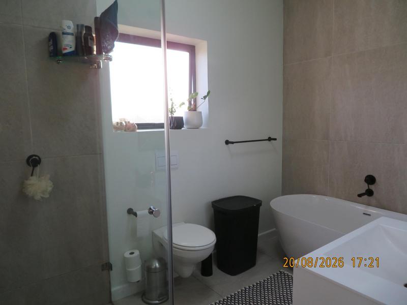 To Let 5 Bedroom Property for Rent in Zevendal Western Cape